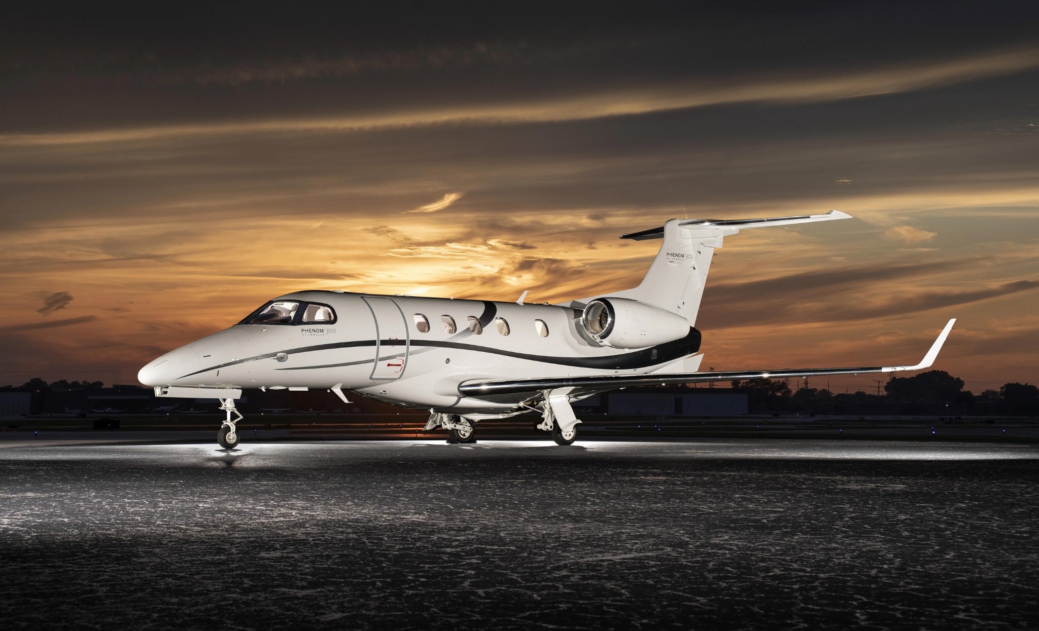 Light Jets exterior