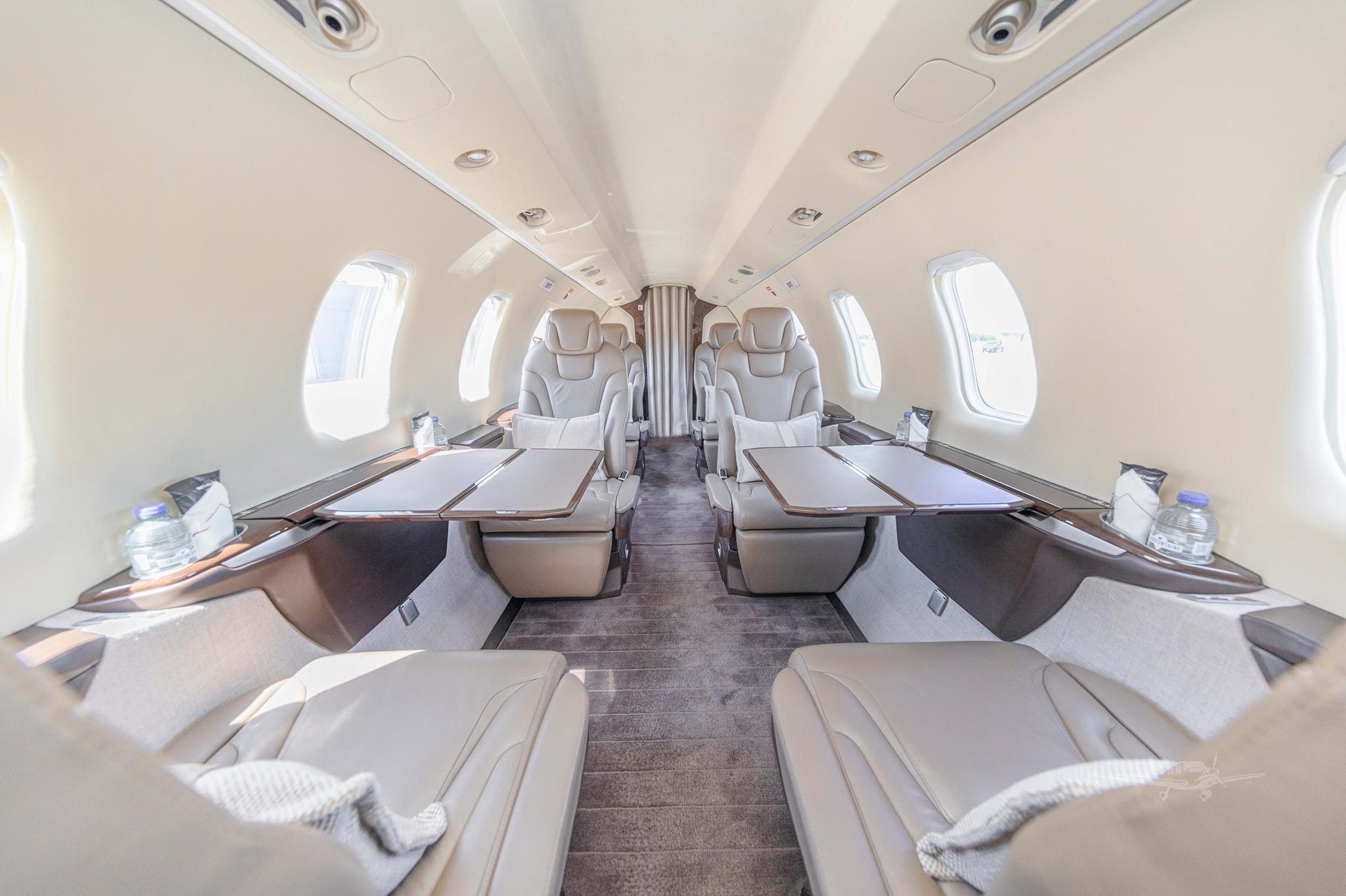 Light Jets interior