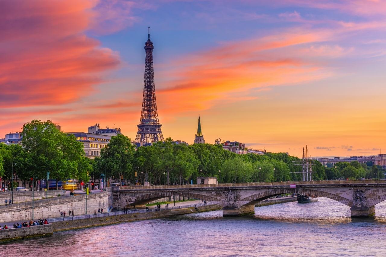 Paris skyline